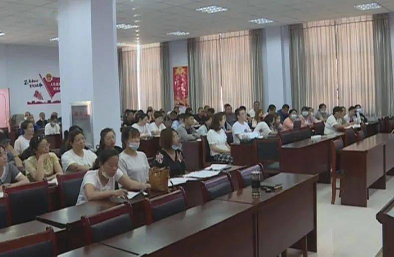 宝昌常住人口_常住人口登记卡