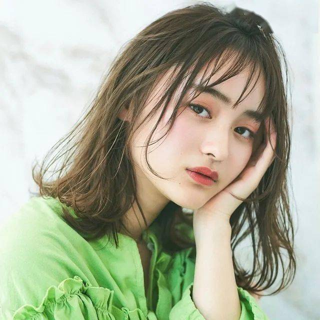 发型|16款适合夏季的日系小颜发型！让你的气质焕然一新！
