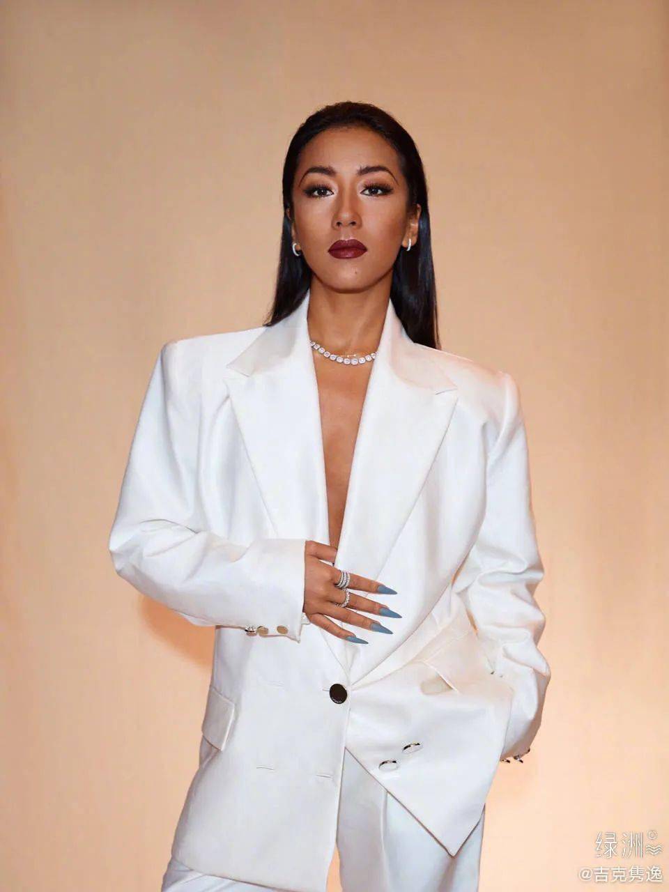 肤色|她们皮肤不白 也照样很美