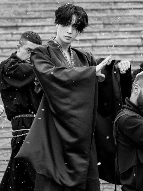 张艺兴|听《莲》，触碰张艺兴的 「前世 · 今生」