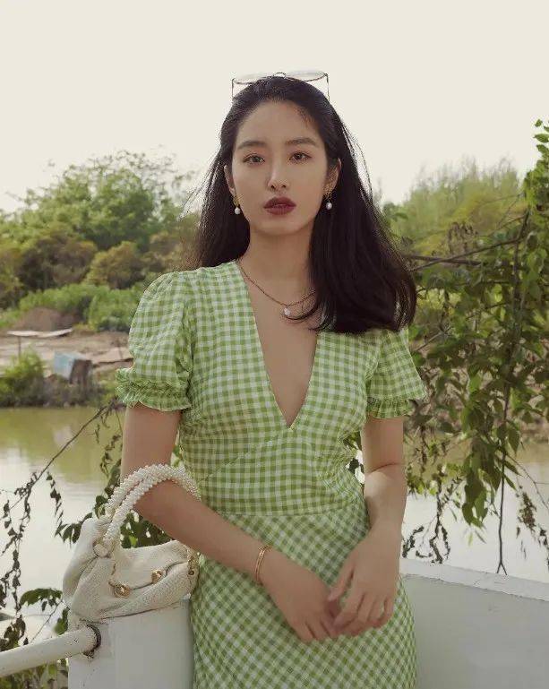 牌子|明星们夏天都穿什么牌子的衣服？