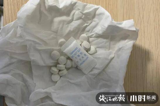 窗户|等不及了！深夜杭州某小区5楼，民警从阳台窗户翻进去救人