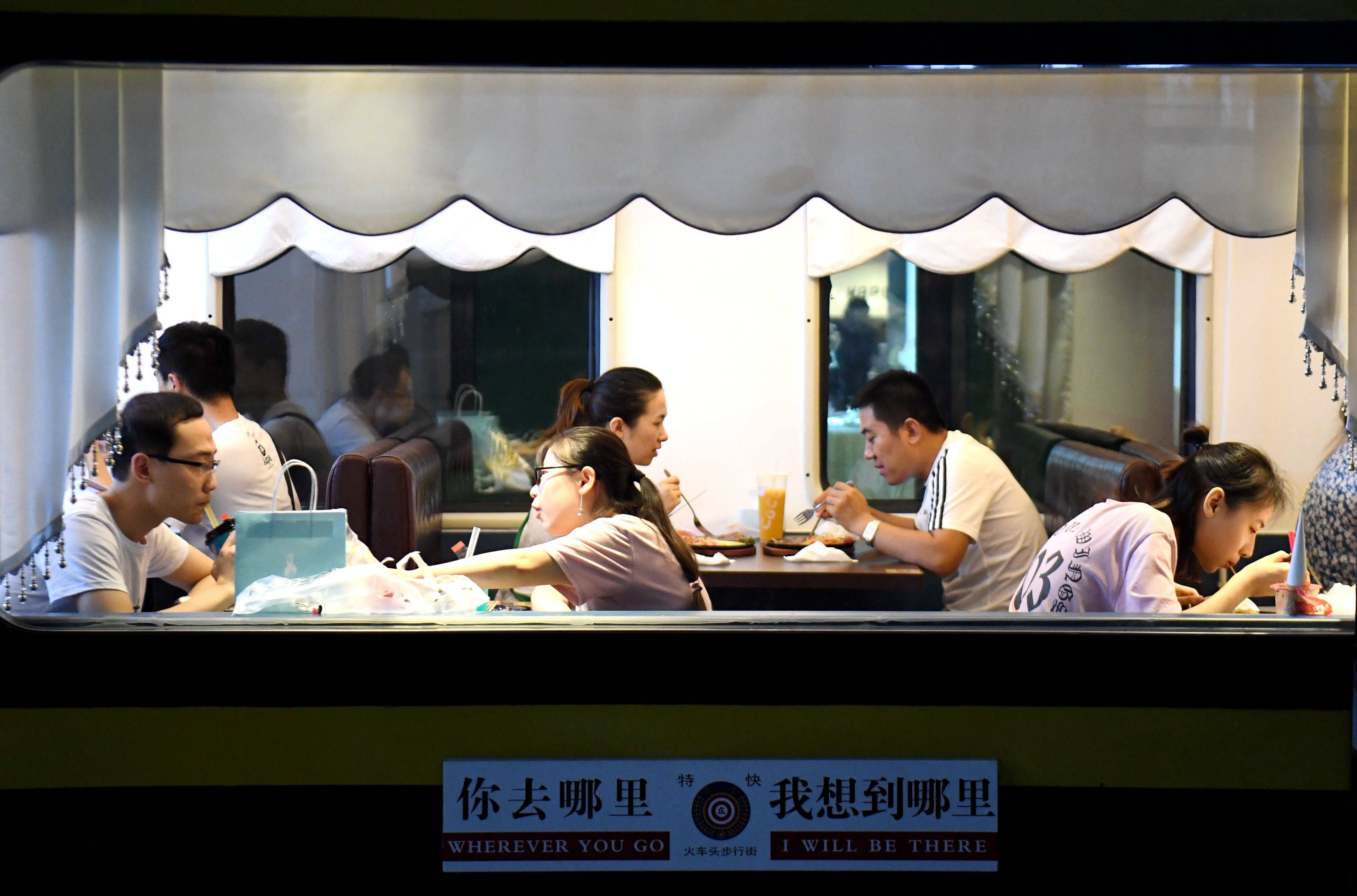 夜间|河北石家庄：“夜经济”释放消费活力