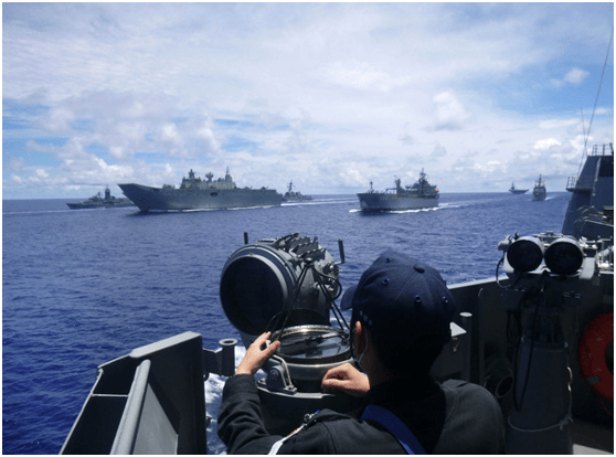 战舰|美国拉帮结派挑动南海局势 出动航母带日澳战舰在南海演练