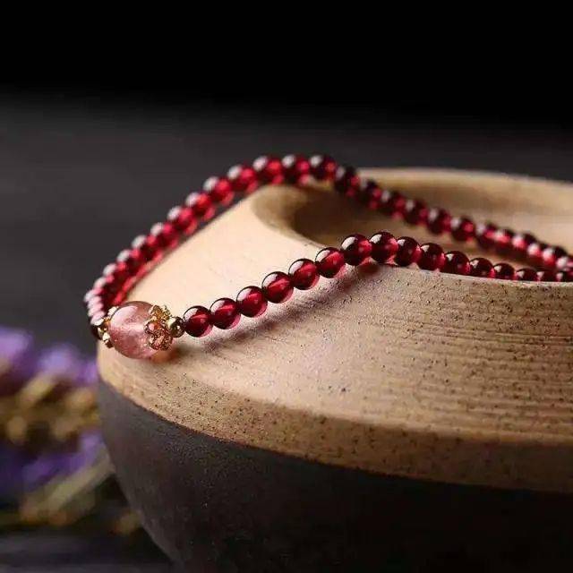 运享|女人一生该有的5件手串，旺夫旺运享富贵，别说你一件都没有！