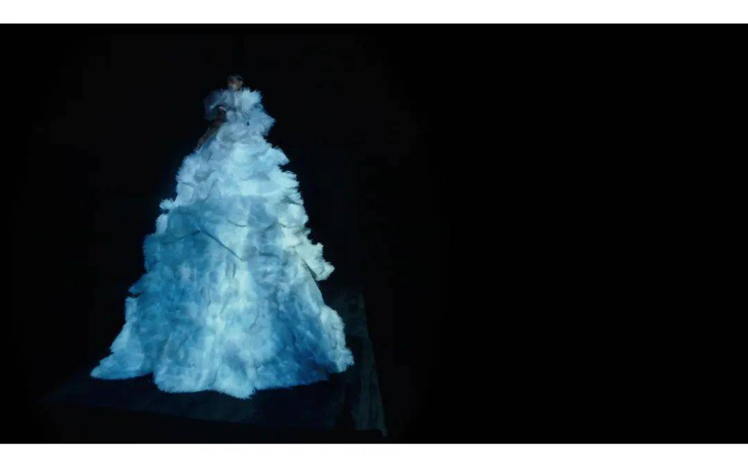 时装|如梦如幻的歌剧魅影,即使不闭上双眼也能看见梦,这一季Valentino高定系列美哭了!