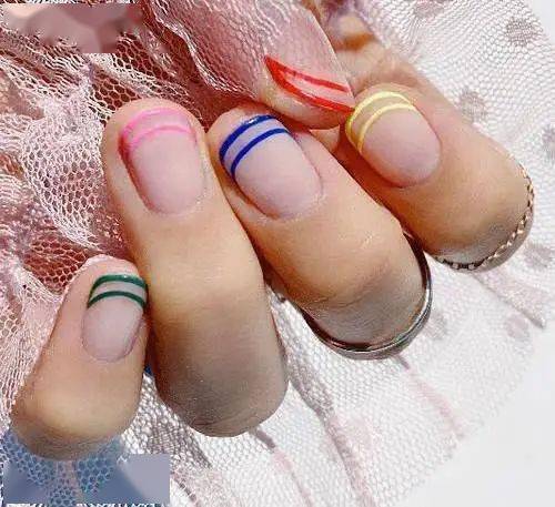 指尖|潮流美甲，藏在指尖的优雅艺术