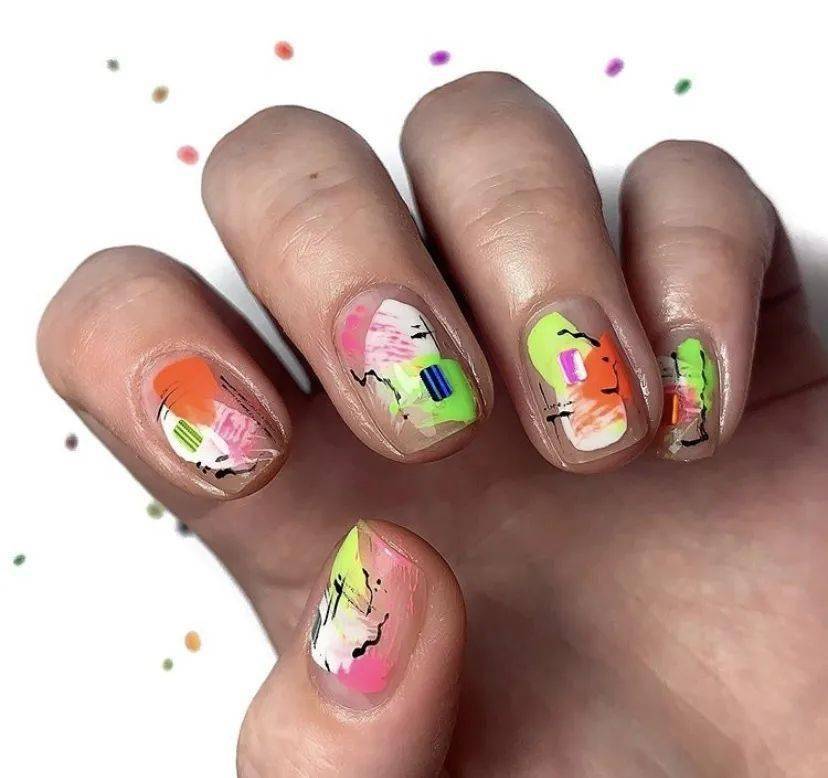 指尖|潮流美甲，藏在指尖的优雅艺术