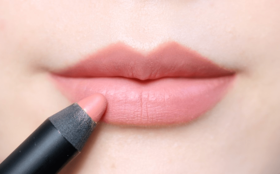 欧尼|摸了金秀贤腹肌的她，连化妆台都被曝光了！