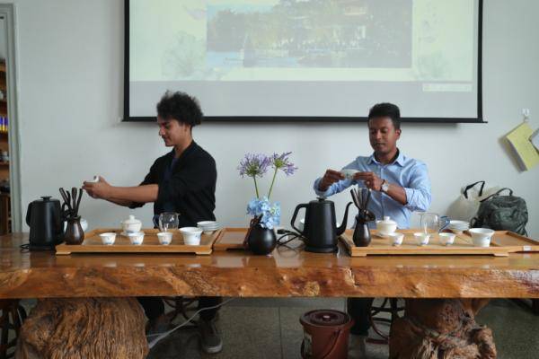 培训|昆明高校为留学生培训技能丰富文化生活