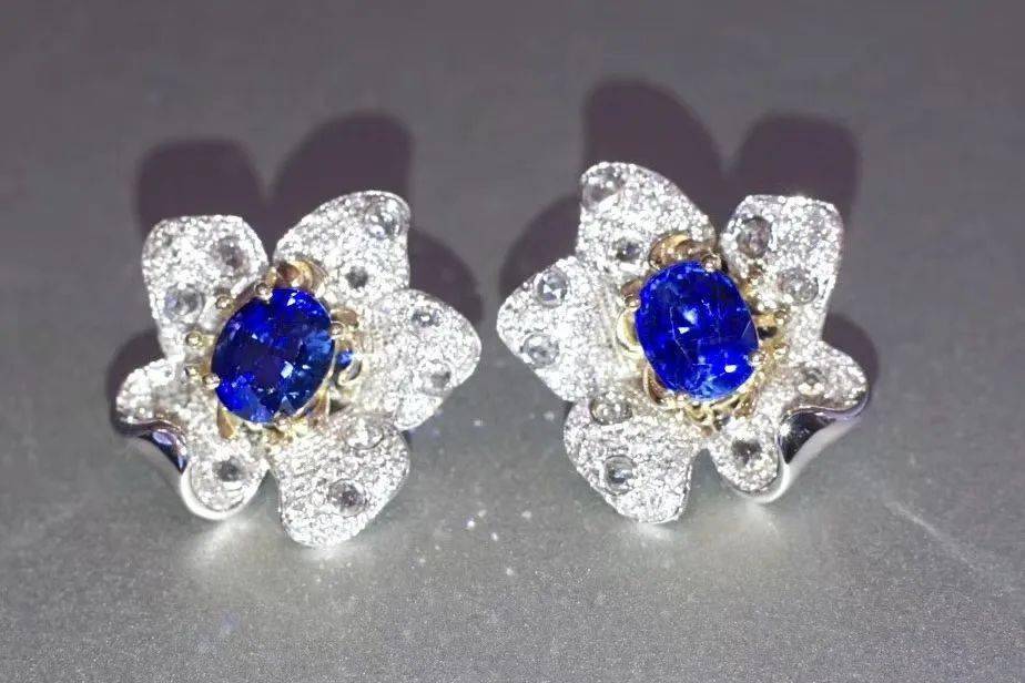 突破|黄金涨至1870美元上方 可能突破2000美元大关