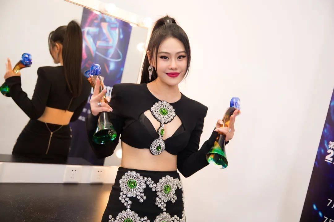 音乐|袁娅维 ｜一个音乐领域里的性情中人