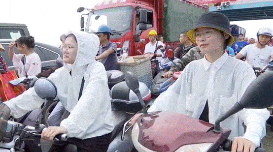 游子|汛情紧急！两封“家书”，近7000游子无畏逆行！为这样的长江“后浪”点赞→