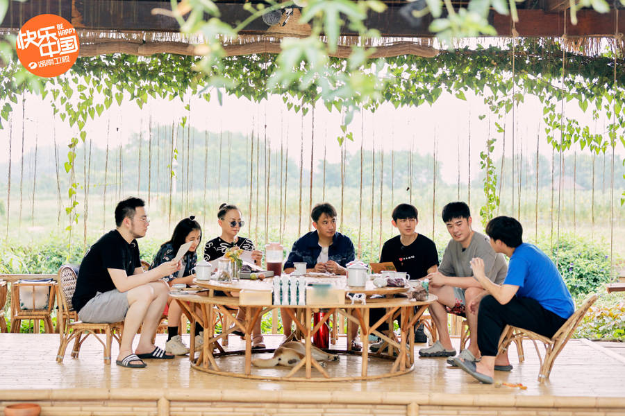 巴图|《向往4》收官，宋丹丹陈赫返场再唱《心火烧》