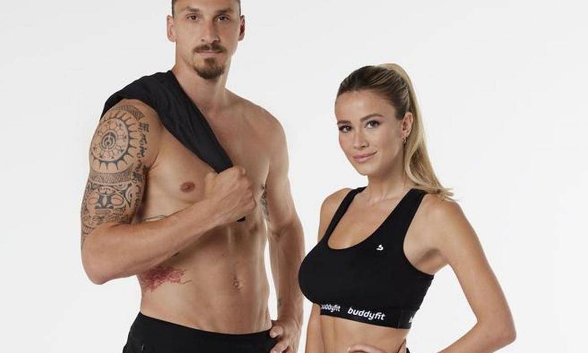 莱奥塔|美女主播与男友分手，深夜幽会伊布