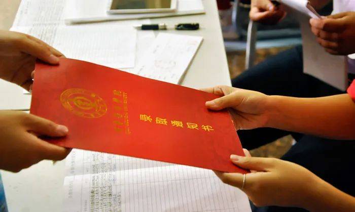 齐鲁|招生季 | 齐鲁医药学院“拍了拍”你招生简章了解一下