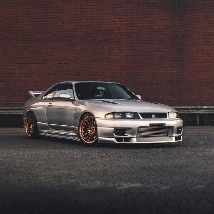 日产skyline gt-r r33,经典之作