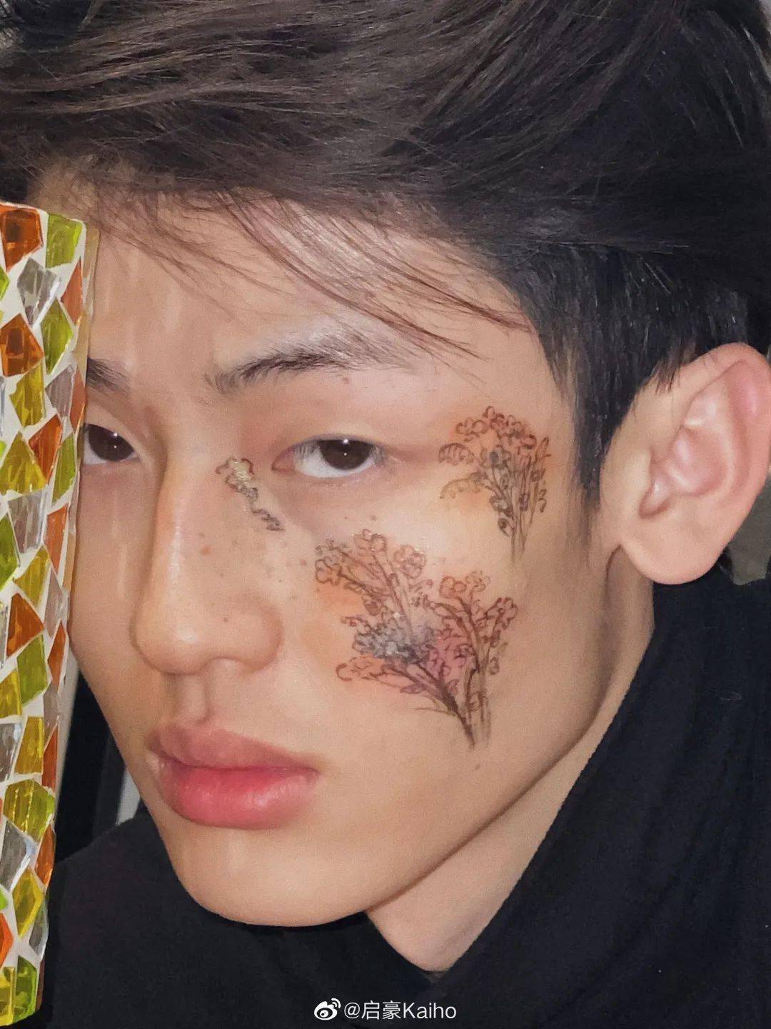 男朋友|情侣之间的新玩法？一起美甲、染发、护肤……