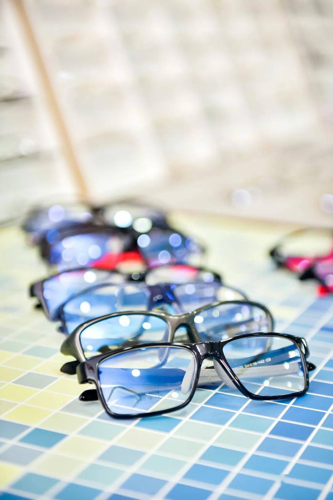 眼镜|实测！9.9元配镜片？徐州市中心网红眼镜店到底靠不靠谱！