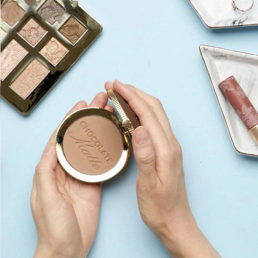 出圈|飒出圈的宁静妆，不是敢化是会化