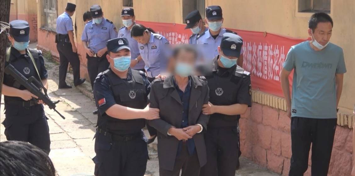 青岛|女子被捅40多刀致死，青岛胶州22年前命案告破！