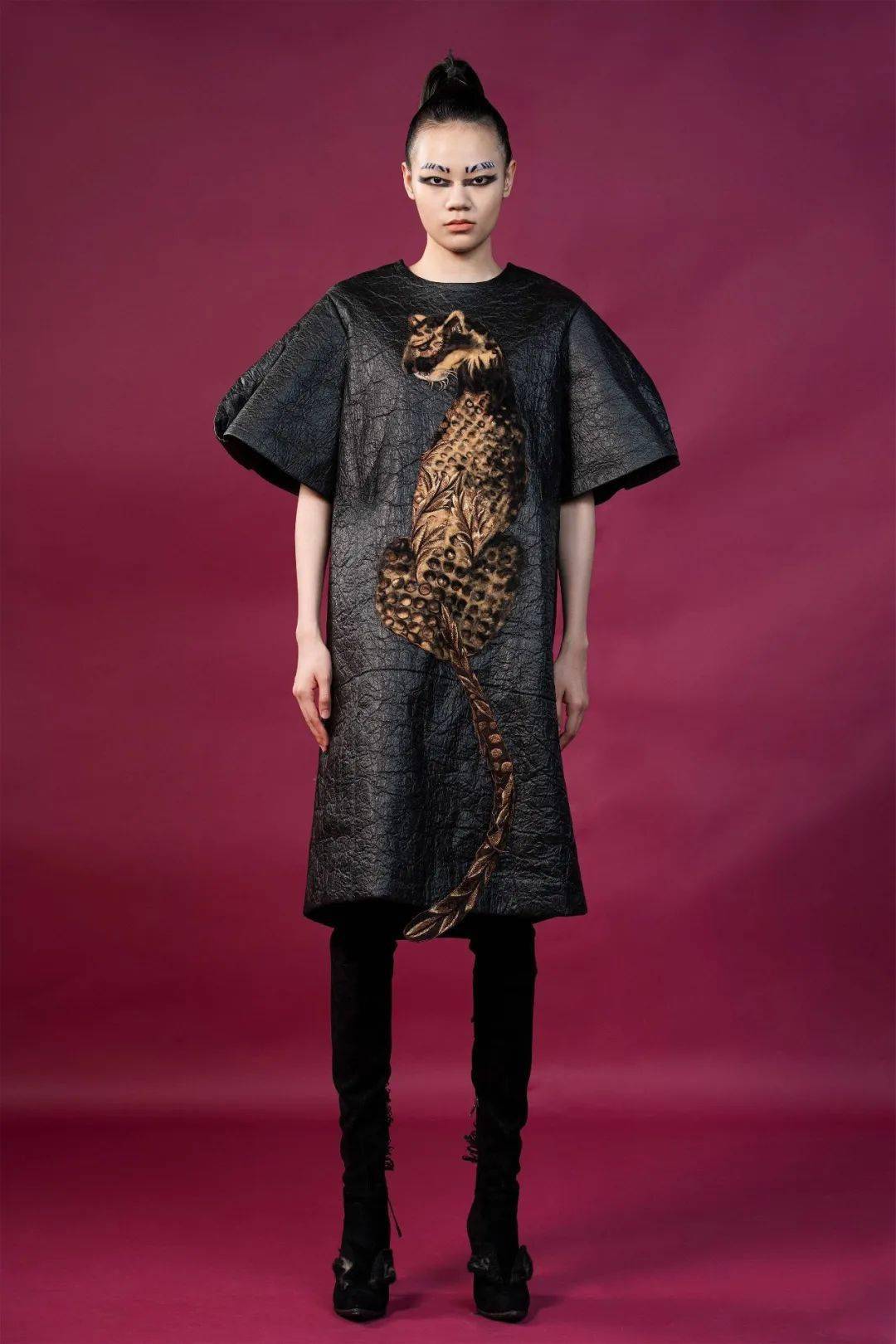 时装周|负重而行的巴黎高定时装周,怎么做才能逆天改命?