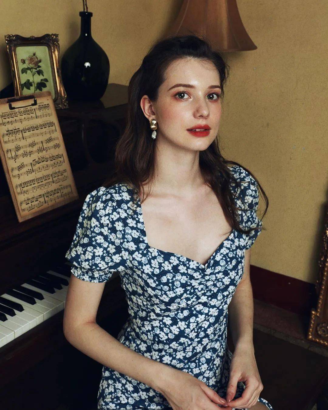 Louise|浓 颜 系 美 人，绝！