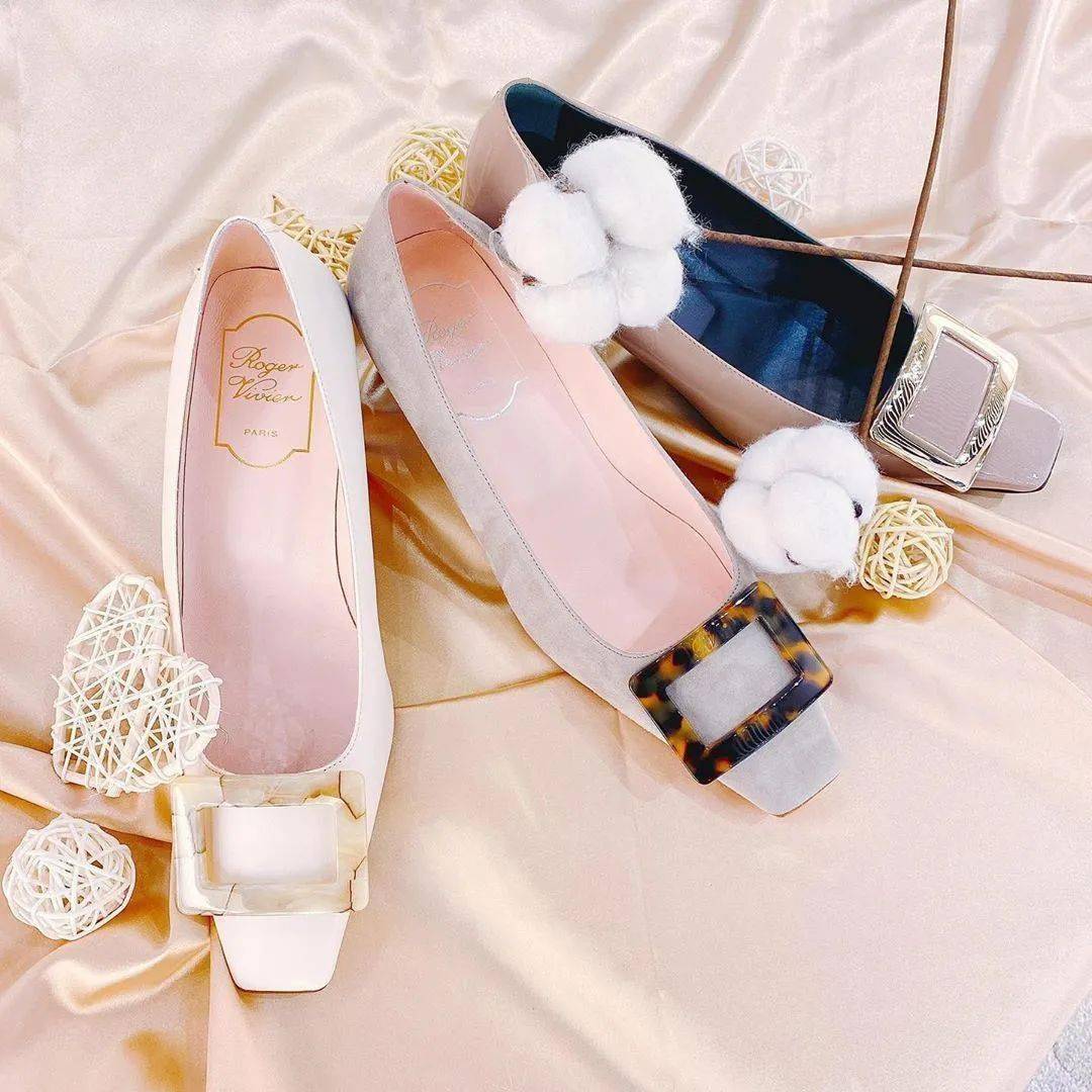 Roger|骨灰级经典Roger Vivier方扣鞋，又出了绝美新款！