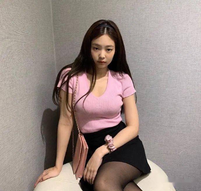 韩团|在服装市场里引起时尚旋风的，她的私服top3！