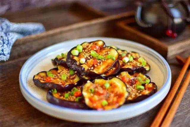 烧烤店|好吃不油腻,上桌就秒光,6斤都不够吃茄子这样做真是太香了