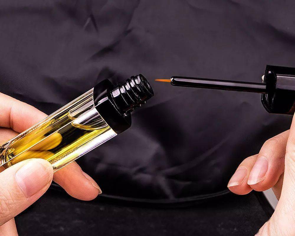 圣雪兰|快扔掉你的睫毛膏 ！这支睫毛增长液亲测有效 ！