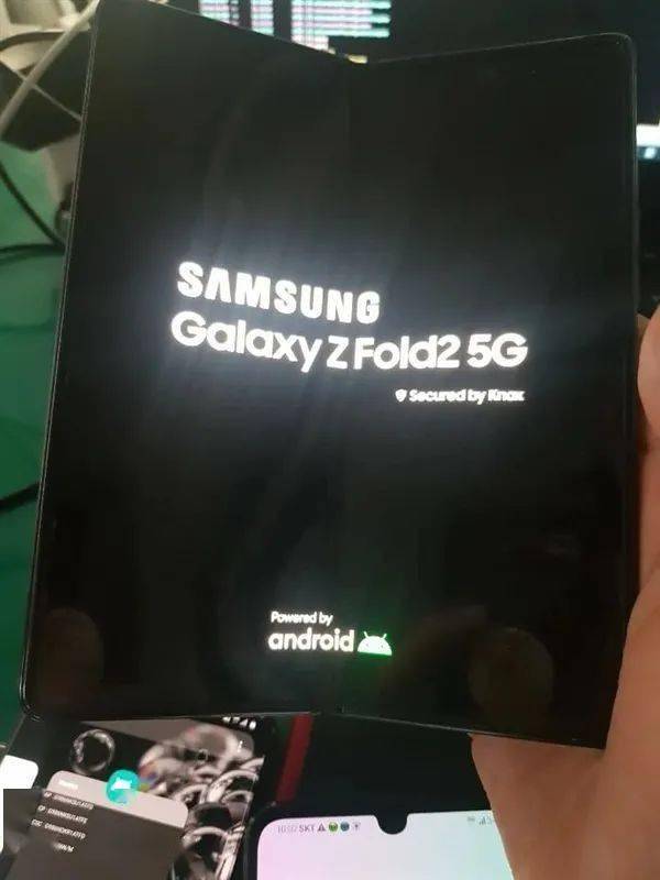 三星優化 Exynos 990 晶片，Galaxy Z Fold 2 真機曝光 科技 第1張