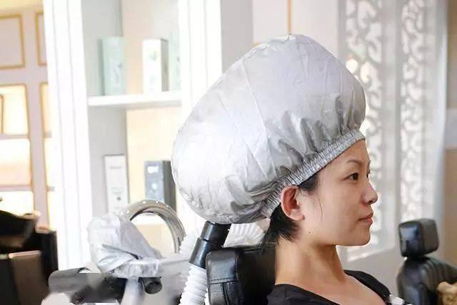 头发|堪称史上最快的懒人法宝，8秒干枯的发质立马变身柔顺、飘逸、有弹性的“绸缎发”？！