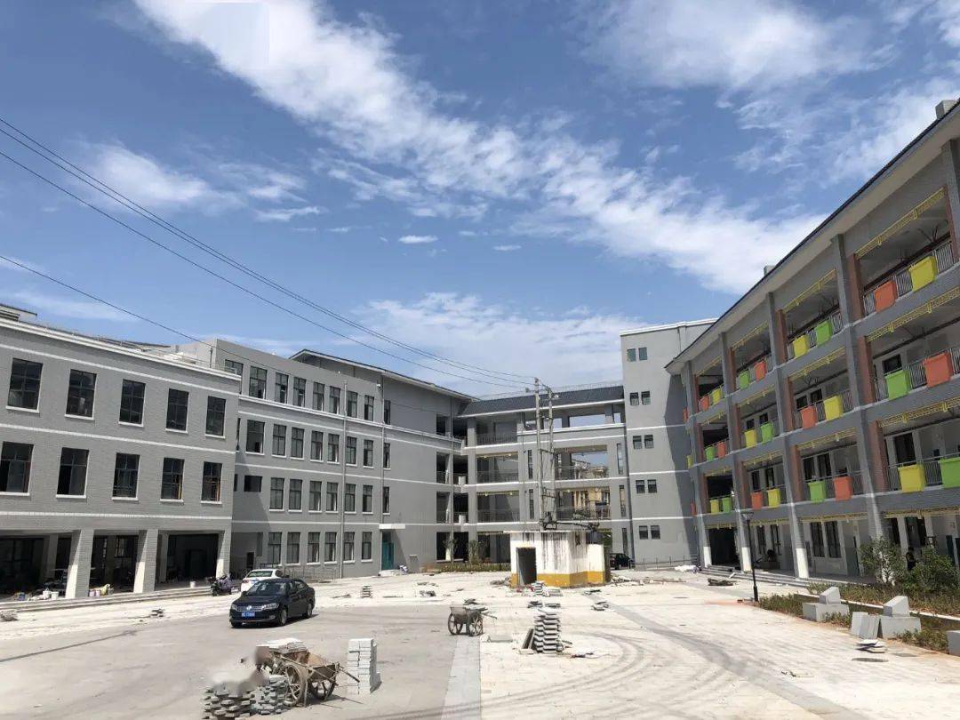 走进文祥小学项目施工现场,记者看到,项目的整体工程已基本完工,青