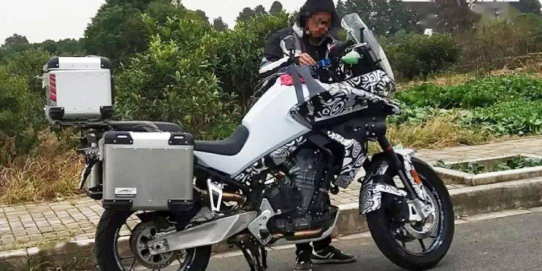 春风 mt800探险摩托