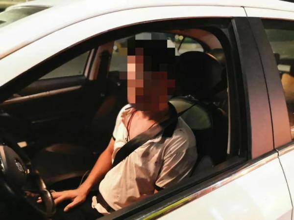 外地一家四口来珠海旅游，回家途中父亲出事被抓！孩子哭闹不止！