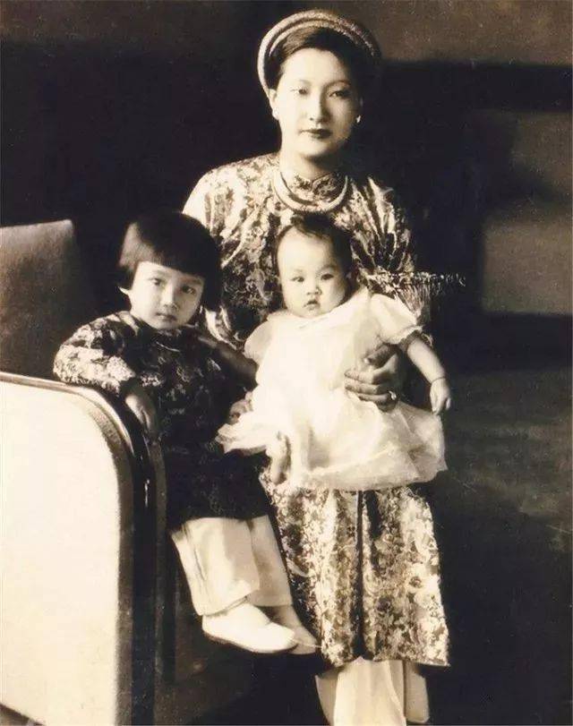 南芳|她为王室连生5子,死后却曝尸荒野!惊艳世界的末代皇后,是如何把自己作死的？