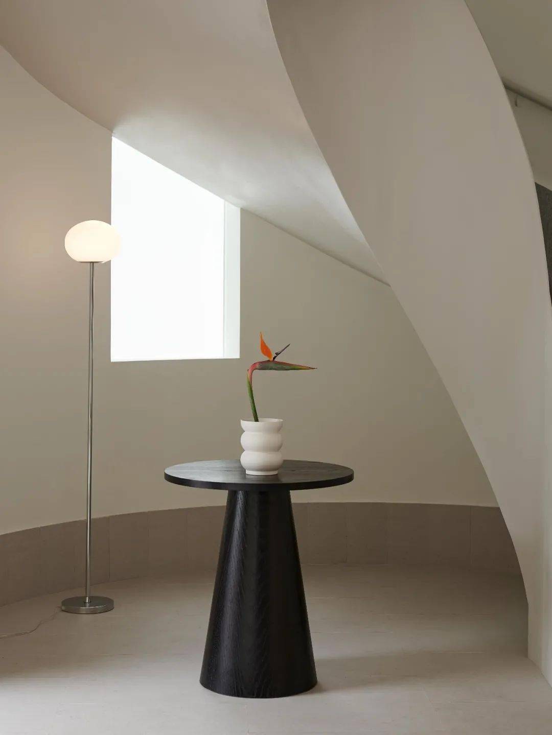 Helle|“长得这么好看，花瓶就花瓶吧”