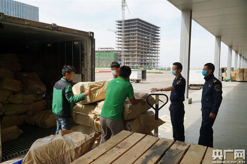 昆明海關創新監管制度 支持昆明跨境電子商務綜合試驗區發展 科技 第1張