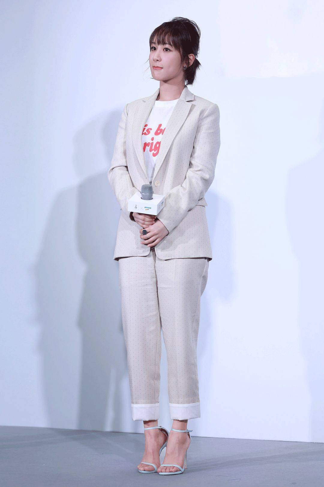 女明星|杨紫，与关晓彤土得不相上下