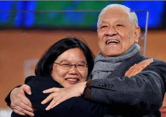 蒋经国|从欺骗上位到搅乱台海，李登辉如何步步上位？