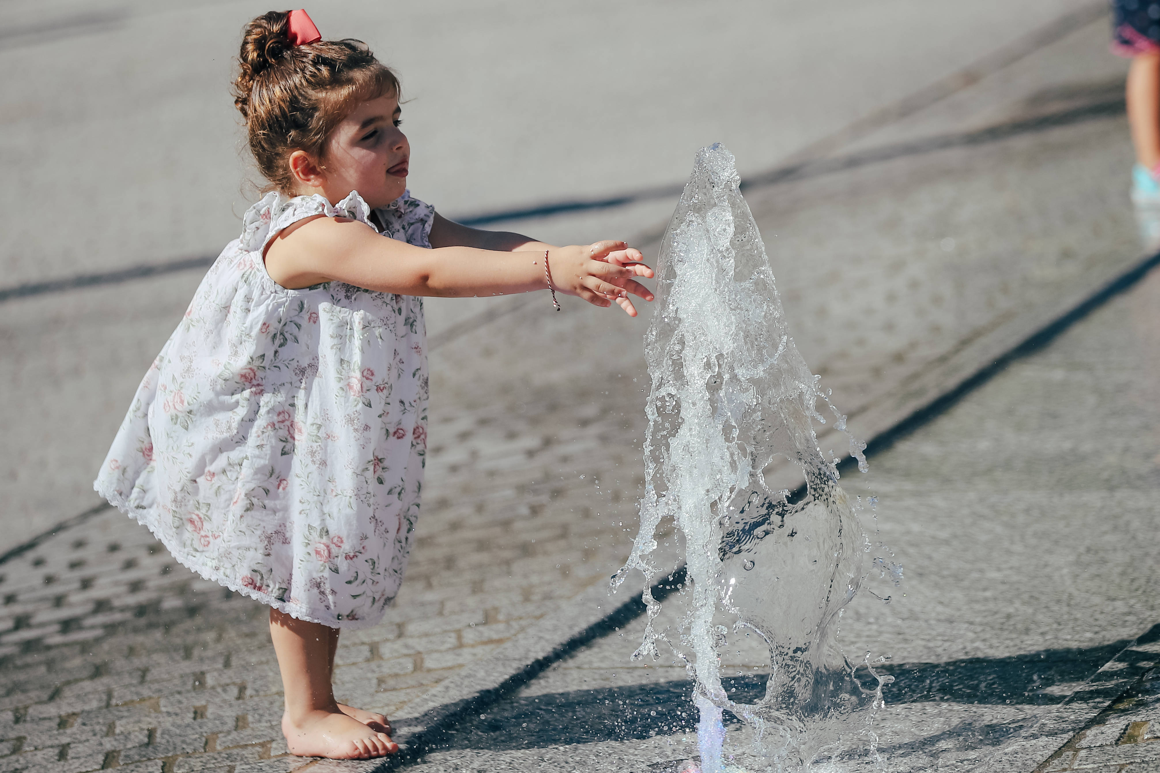 新华社|比利时迎来高温天气