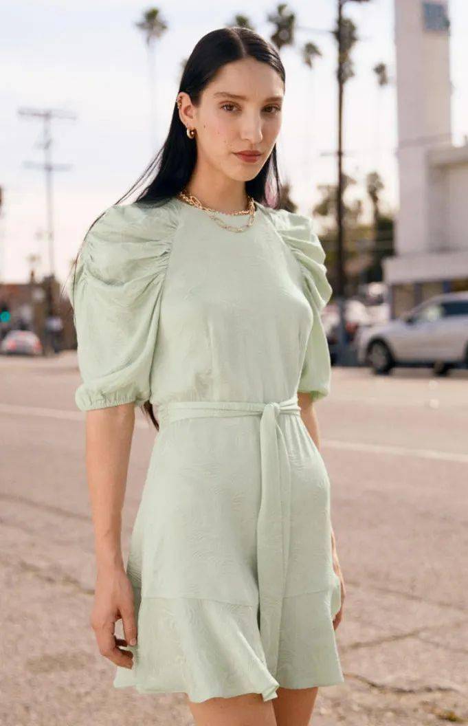 女装|2021春夏流行趋势，8大女装细节，你不可不知！