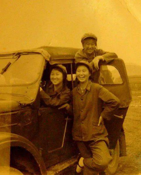 看看七十年代南充女兵风采