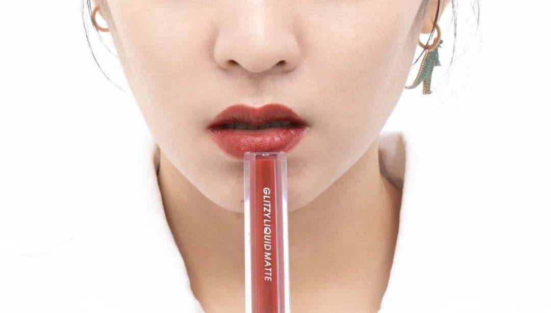 犯规|美到犯规的唇釉,8 支只要 300 多块