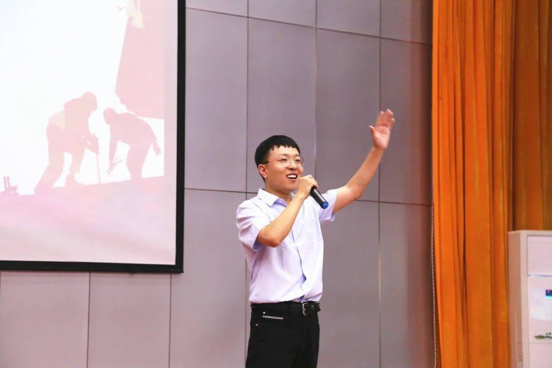 肢体猜成语游戏 节目_看图猜成语(2)