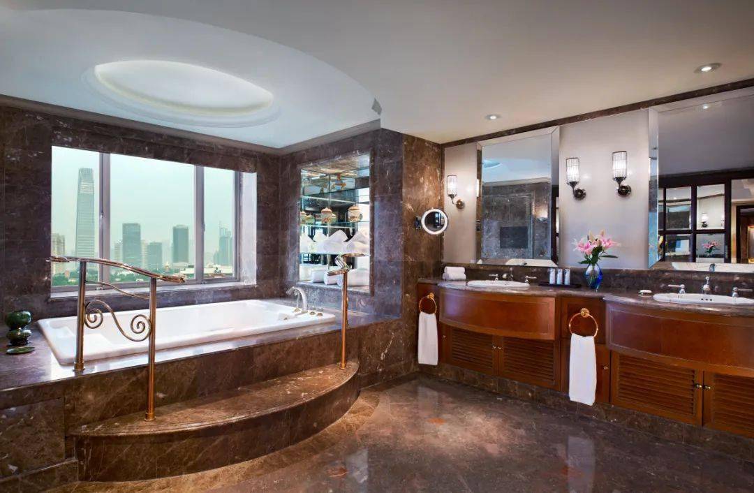 绿荫|长安街畔，6000平米绿荫花园……这是什么神仙酒店？