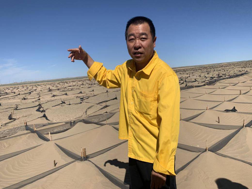 网格|发现最美铁路#临策铁路治沙人：戈壁滩上的“守护者”