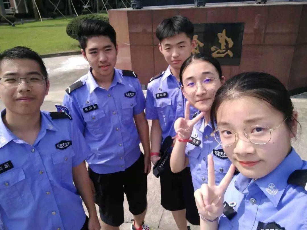 唐佳豪等同学参加浙警夏令营