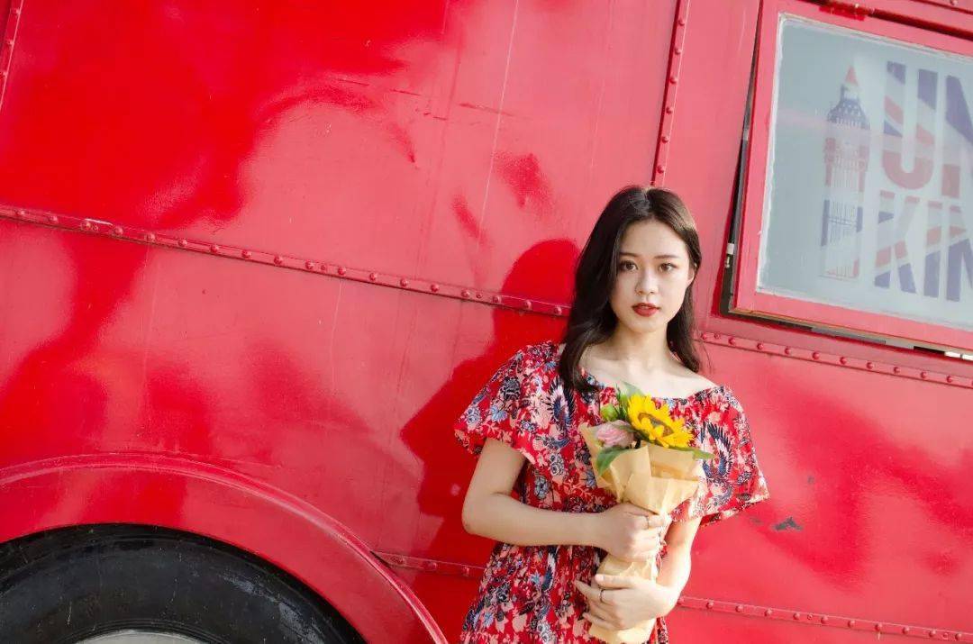 女人|伴读 | 岁月深处，做一个有质感的女人